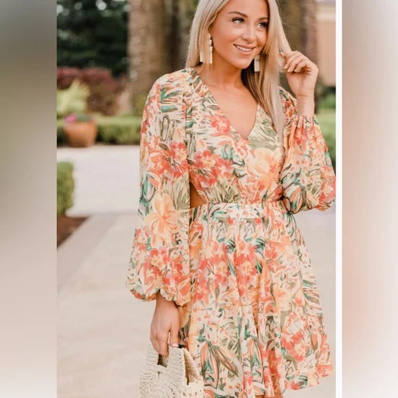 Tropical cutout dress - Picture 3 of 7